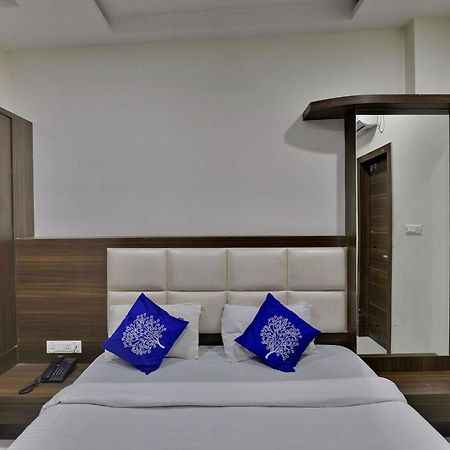Hotel Amar Palace Ujjain Exterior photo