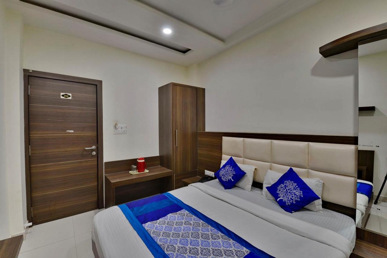 Hotel Amar Palace Ujjain Exterior photo
