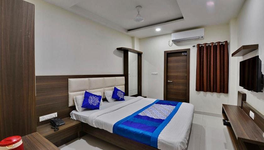 Hotel Amar Palace Ujjain Exterior photo