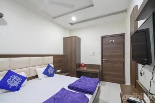 Hotel Amar Palace Ujjain Exterior photo